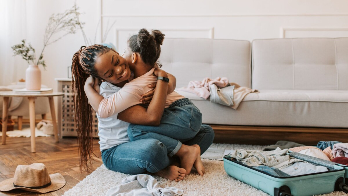 Prepare-se emocionalmente para a adoção e crie um ambiente acolhedor e saudável para sua nova família. Descubra como apoiar todos os envolvidos.